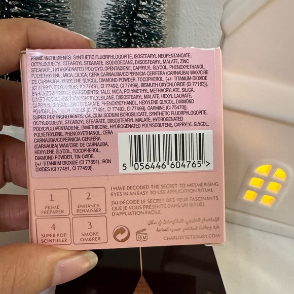 Charlotte Tilbury Pillow Talk Dreams Eyeshadow Palette - Pink and Brown - Picture 4 of 8